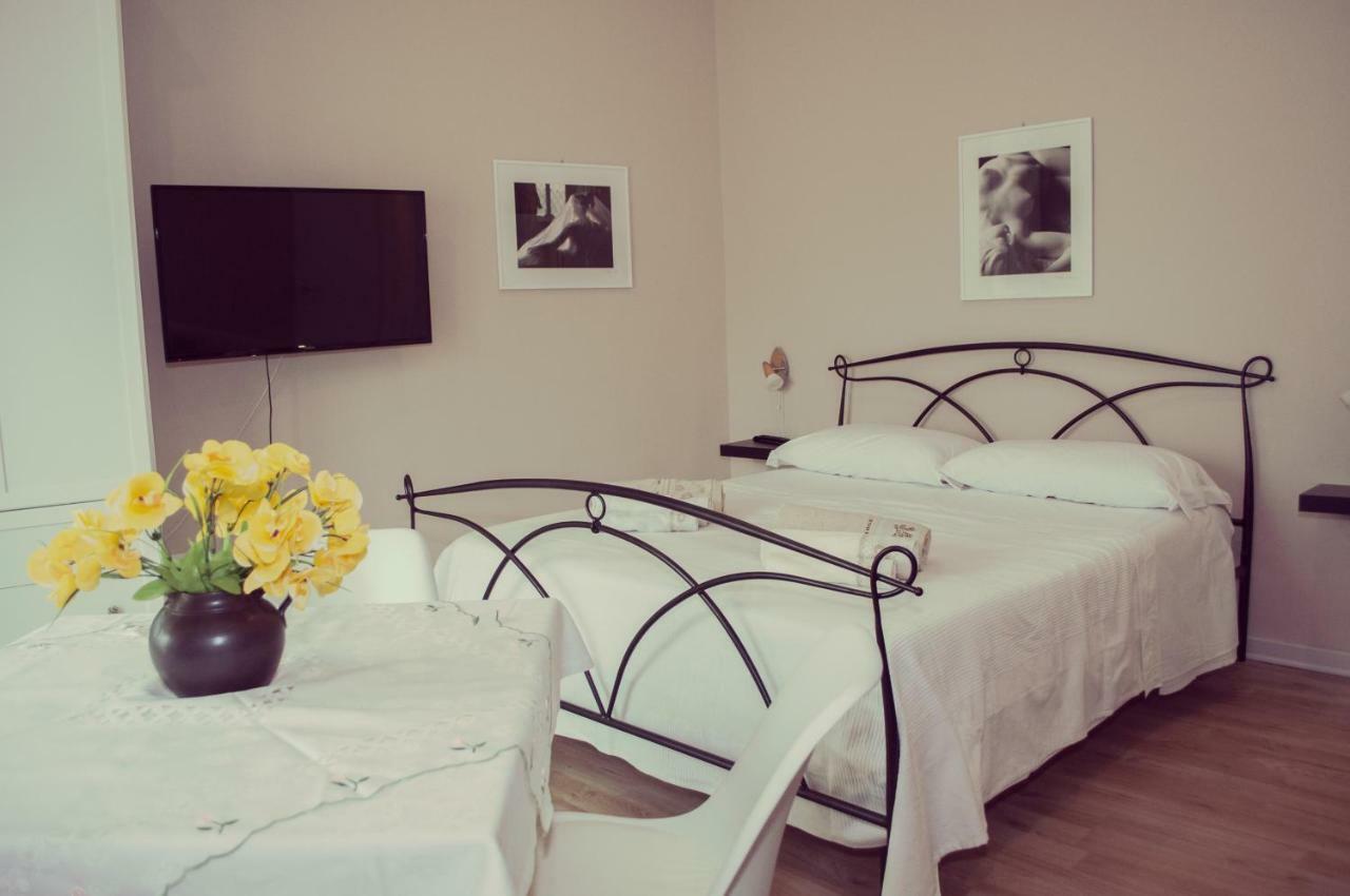 Casa Giulia Hotel Cagliari Buitenkant foto