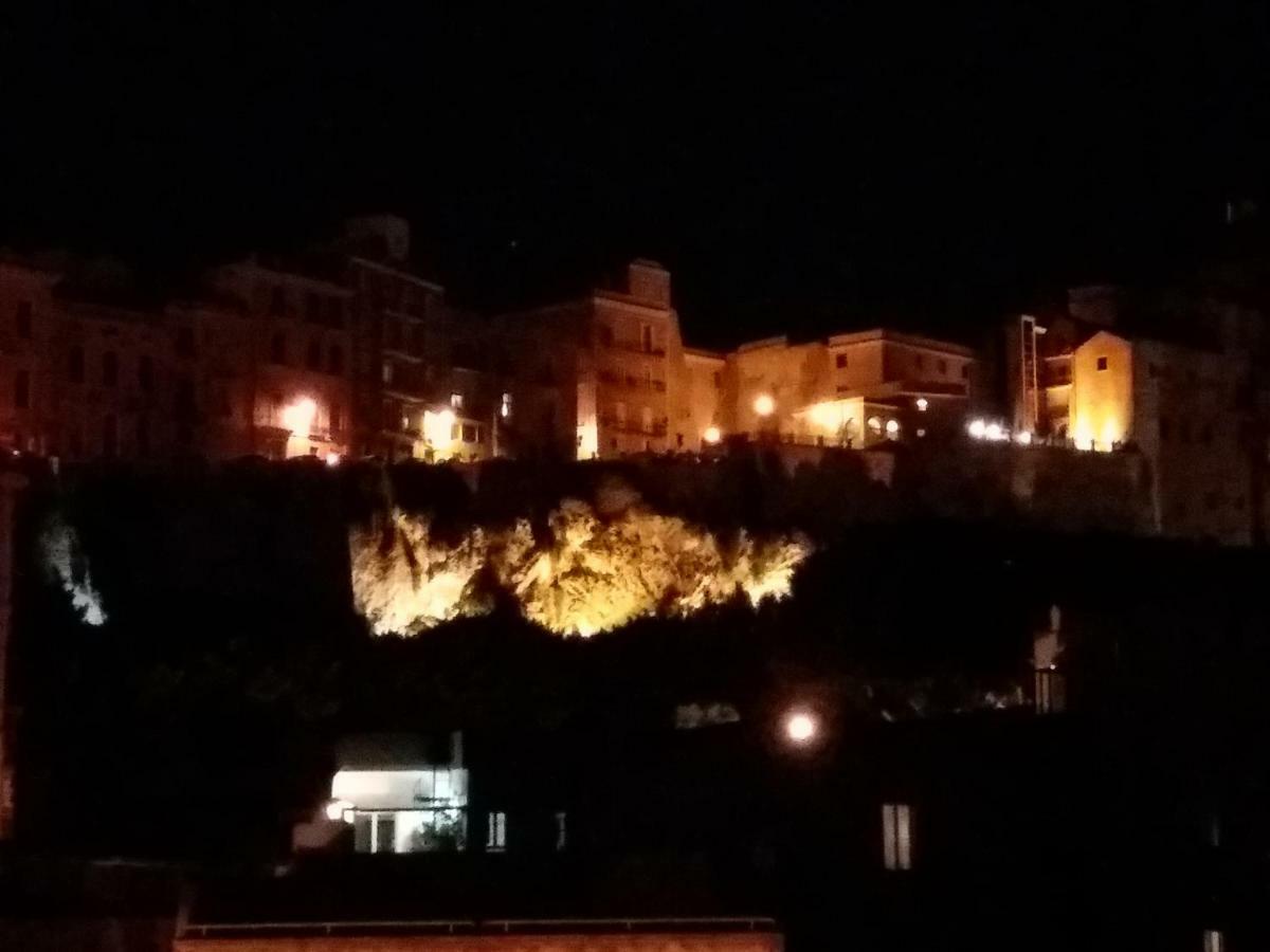 Casa Giulia Hotel Cagliari Buitenkant foto
